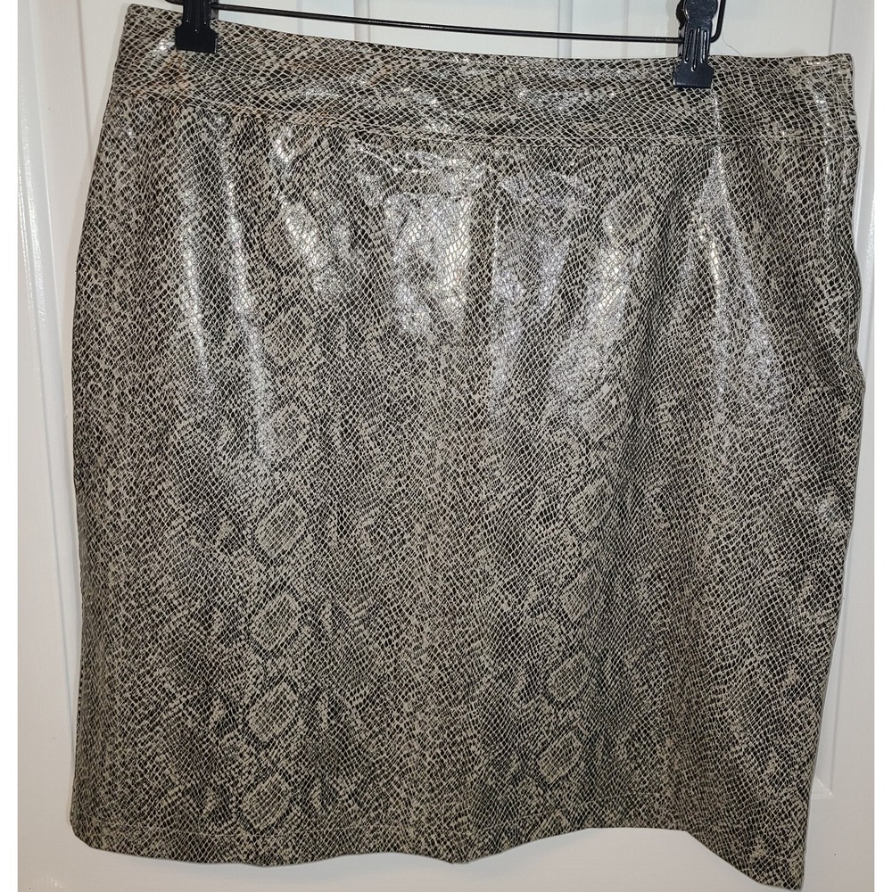 Xhilaration Gray Python Snakeskin Print Mini Skirt Size 13 Fall Winter